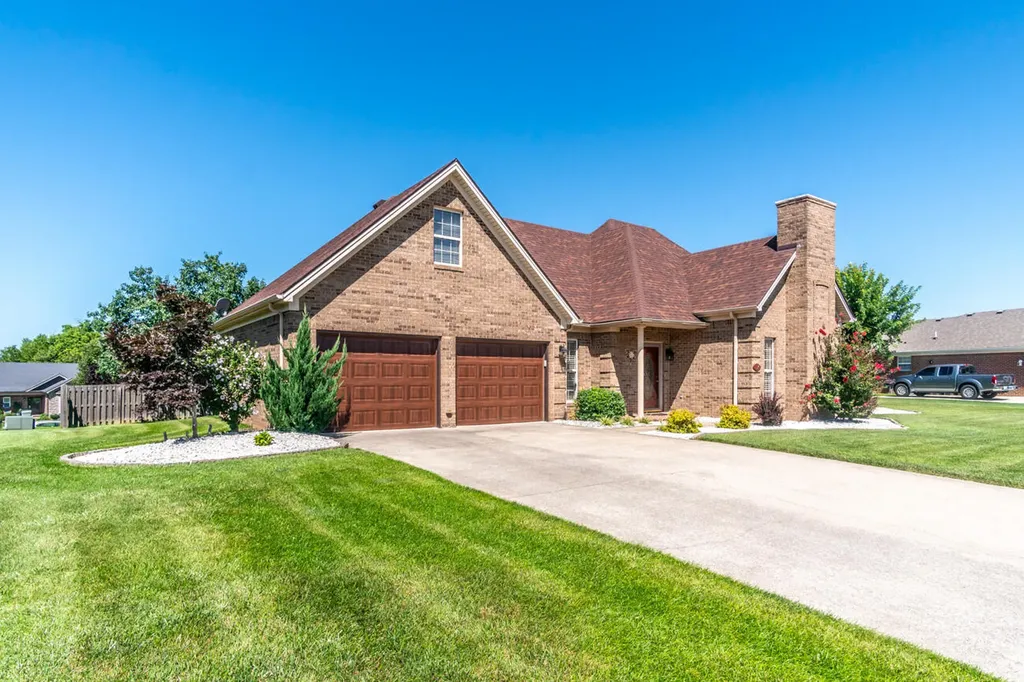 114 Castlewood Drive Richmond KY 40475
