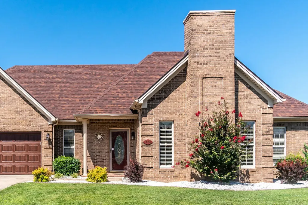 114 Castlewood Drive Richmond KY 40475