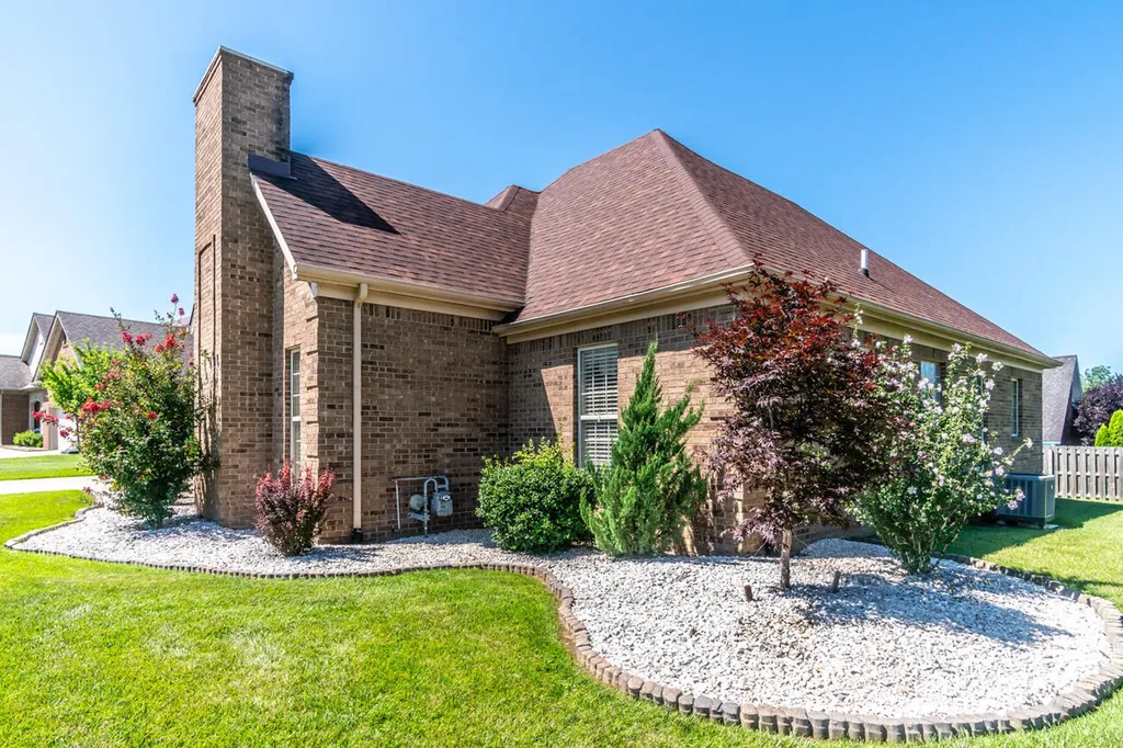 114 Castlewood Drive Richmond KY 40475