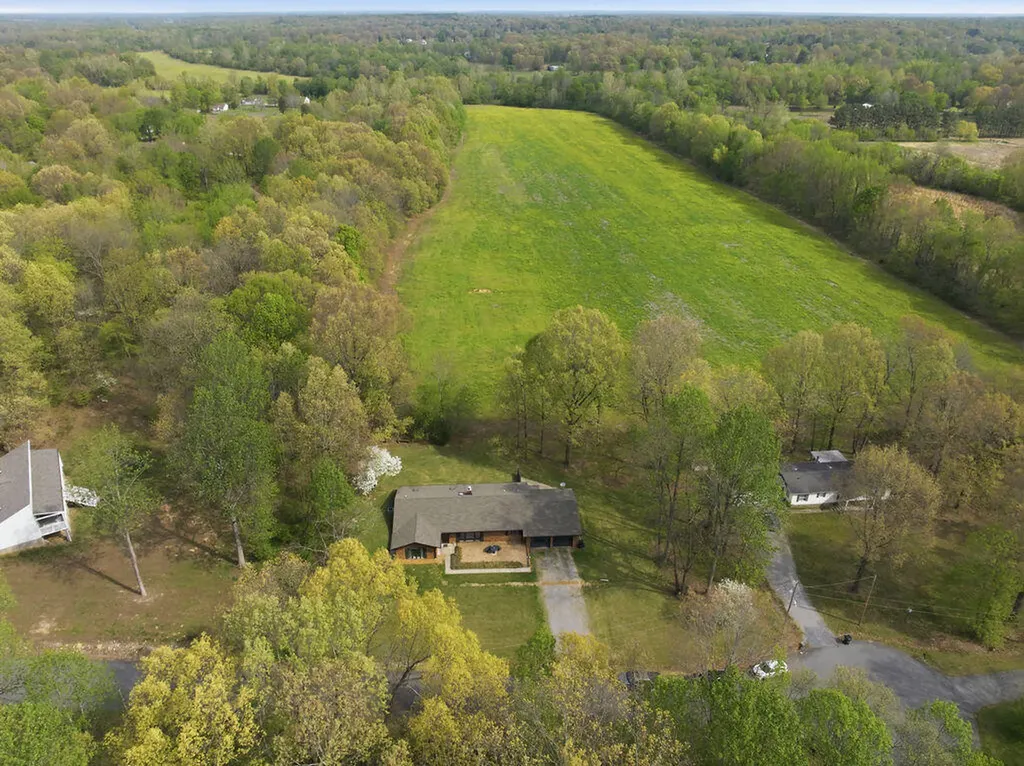 1601 Shallow Creek Circle Paducah KY 42001