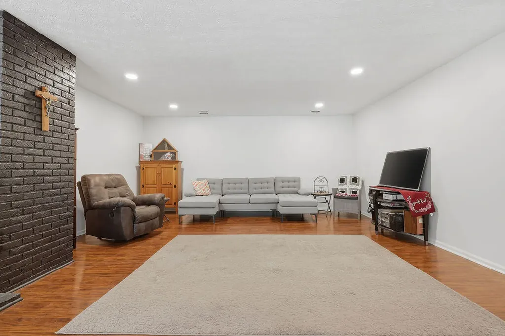 1601 Shallow Creek Circle Paducah KY 42001