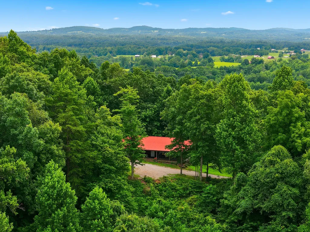 582 High Ridge Tower Road Middleburg KY 42541