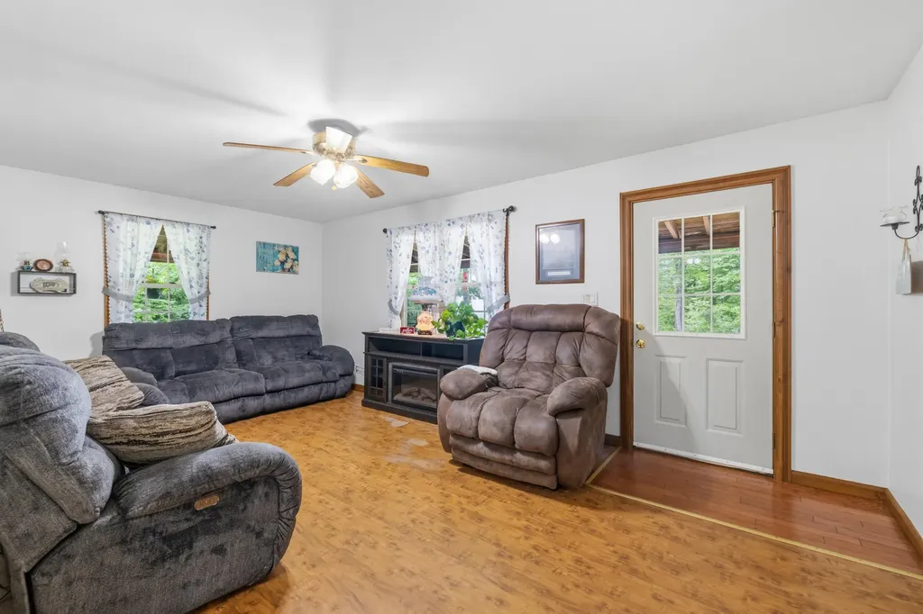 582 High Ridge Tower Road Middleburg KY 42541