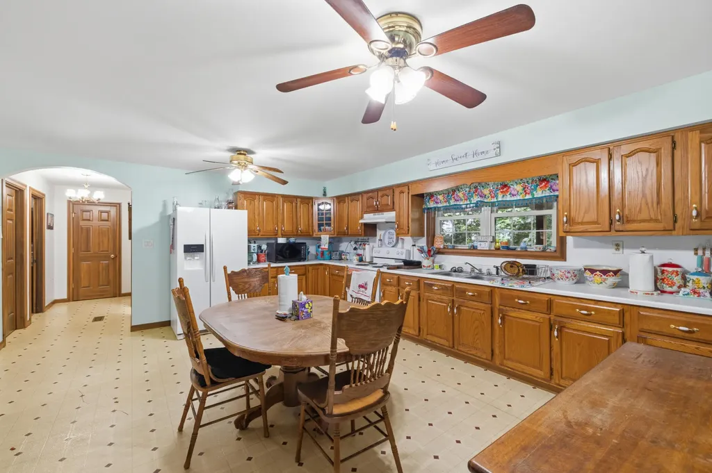 582 High Ridge Tower Road Middleburg KY 42541