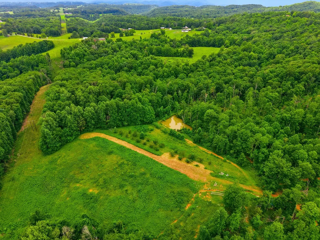 582 High Ridge Tower Road Middleburg KY 42541