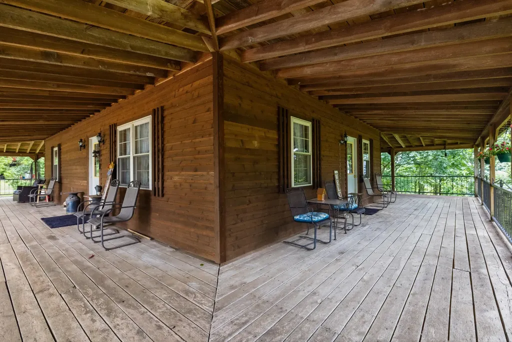 582 High Ridge Tower Road Middleburg KY 42541