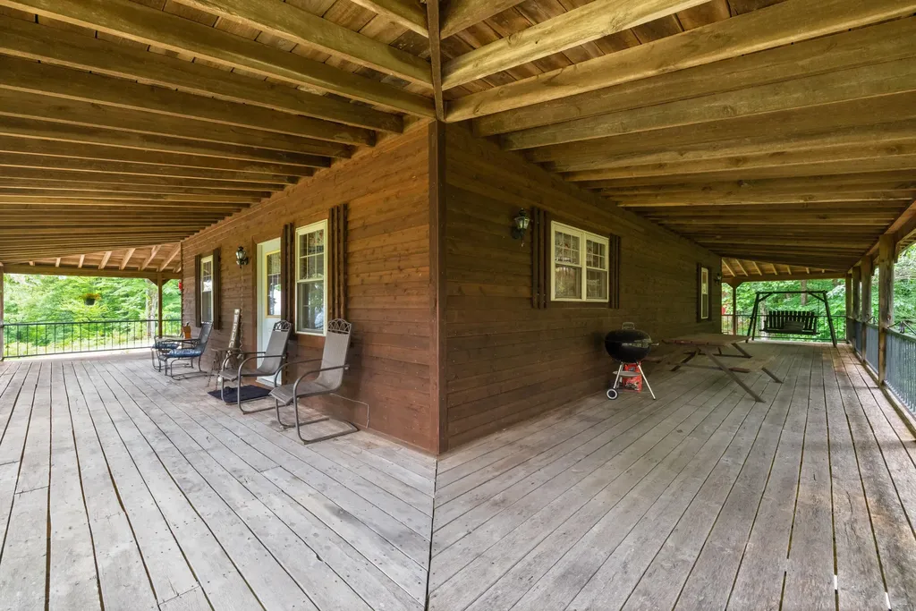 582 High Ridge Tower Road Middleburg KY 42541