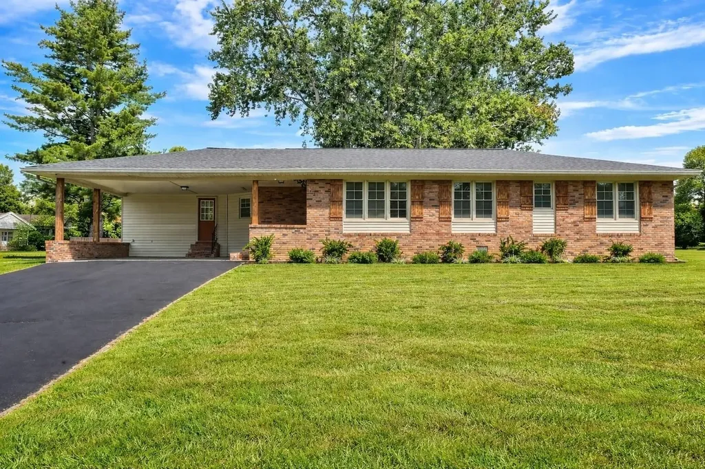 207 Donna Drive Hopkinsville KY 42240