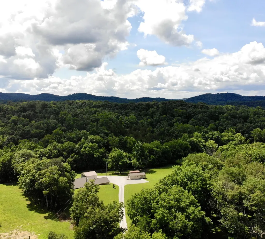 441 Drakes Creek Road Crab Orchard KY 40419