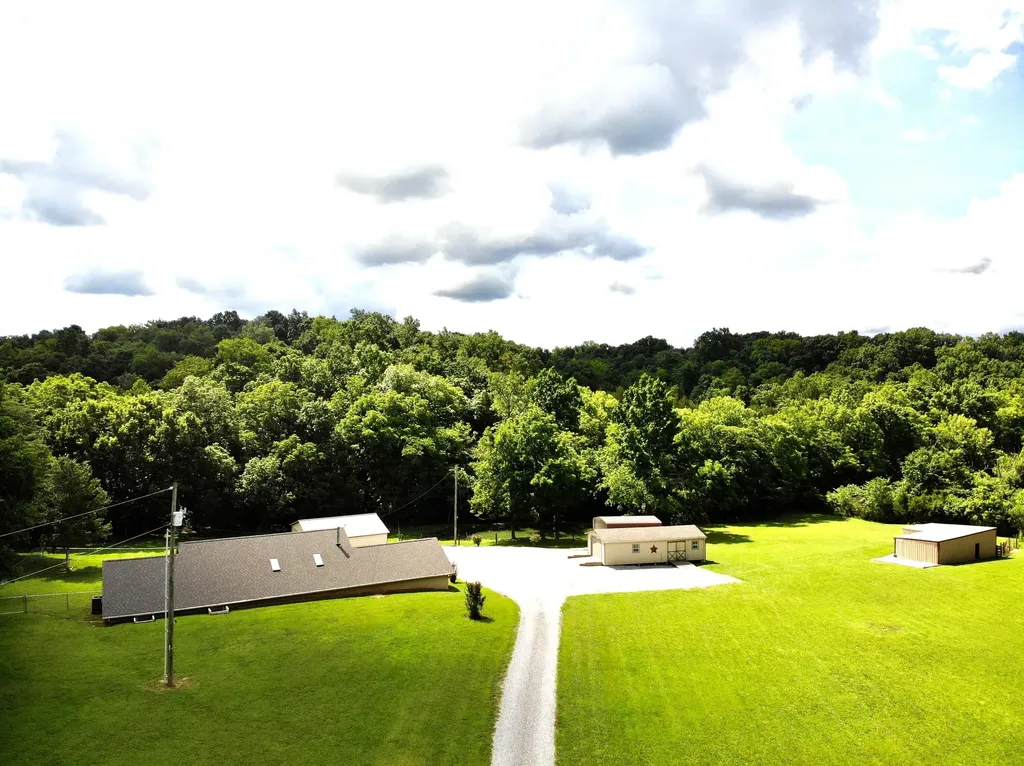 441 Drakes Creek Road Crab Orchard KY 40419