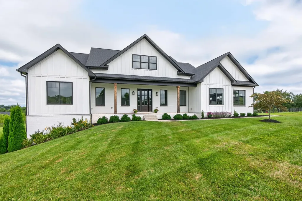 123 Rocky Waters Way Georgetown KY 40324