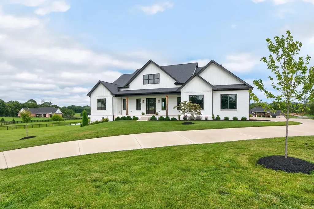 123 Rocky Waters Way Georgetown KY 40324