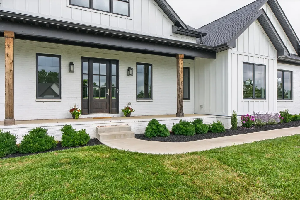123 Rocky Waters Way Georgetown KY 40324