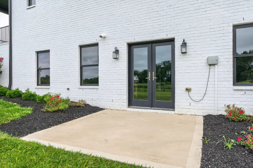 123 Rocky Waters Way Georgetown KY 40324