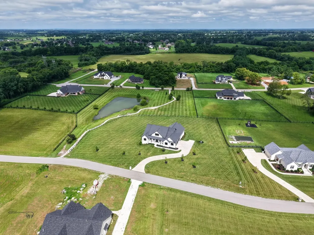 123 Rocky Waters Way Georgetown KY 40324