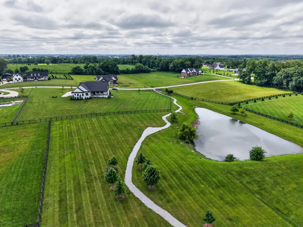 123 Rocky Waters Way Georgetown KY 40324