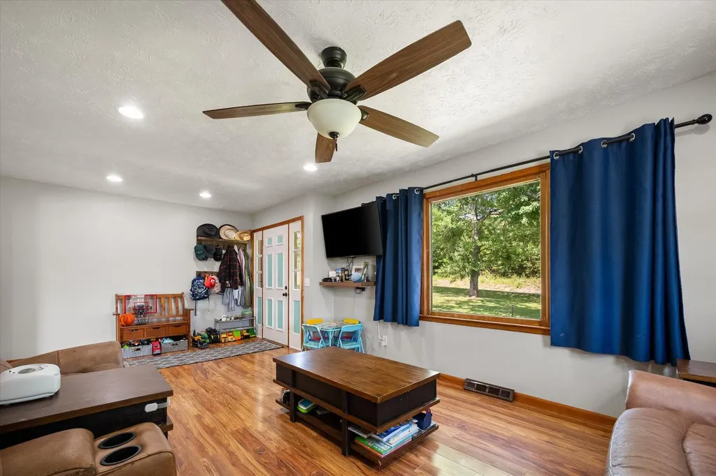 4061 Mink Run Road Frankfort KY 40601