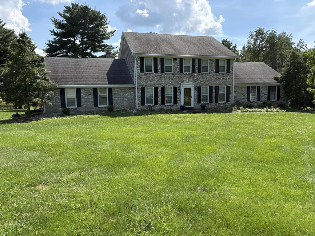 109 Barkley Nicholasville KY 40356
