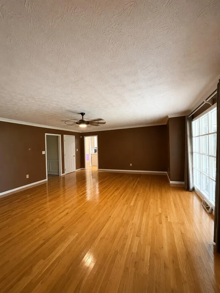 109 Barkley Nicholasville KY 40356