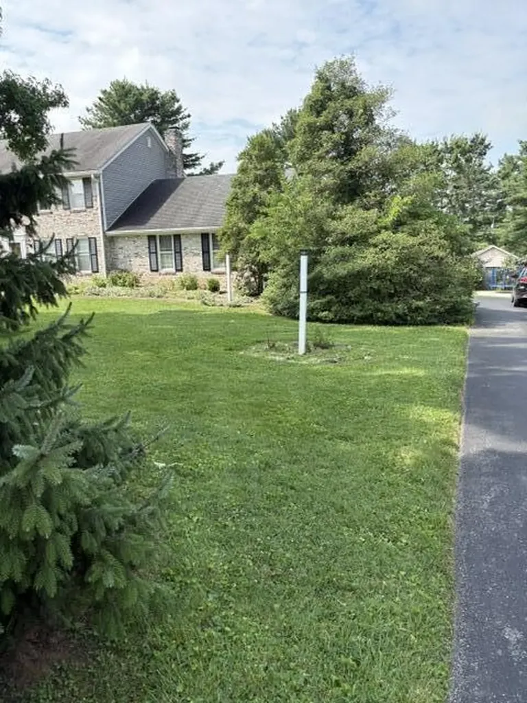 109 Barkley Nicholasville KY 40356