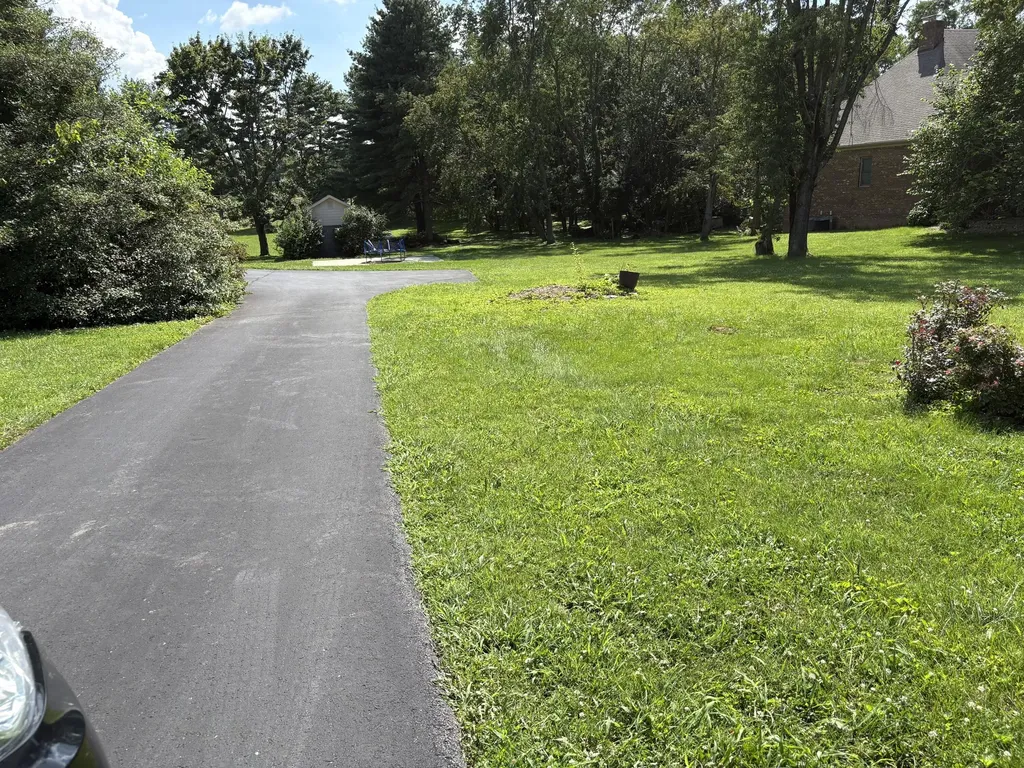 109 Barkley Nicholasville KY 40356