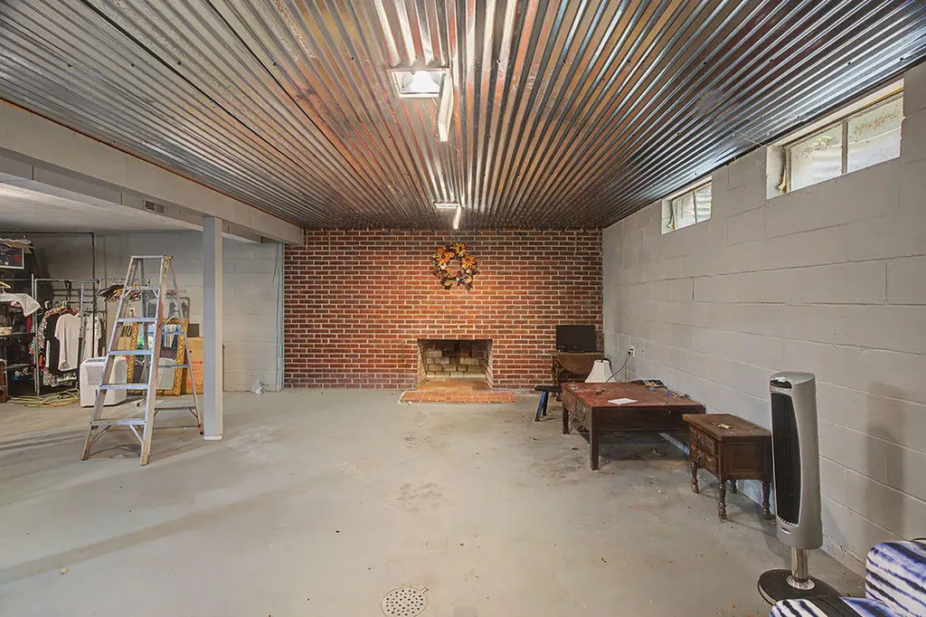 3614 Lafayette Road Hopkinsville KY 42240