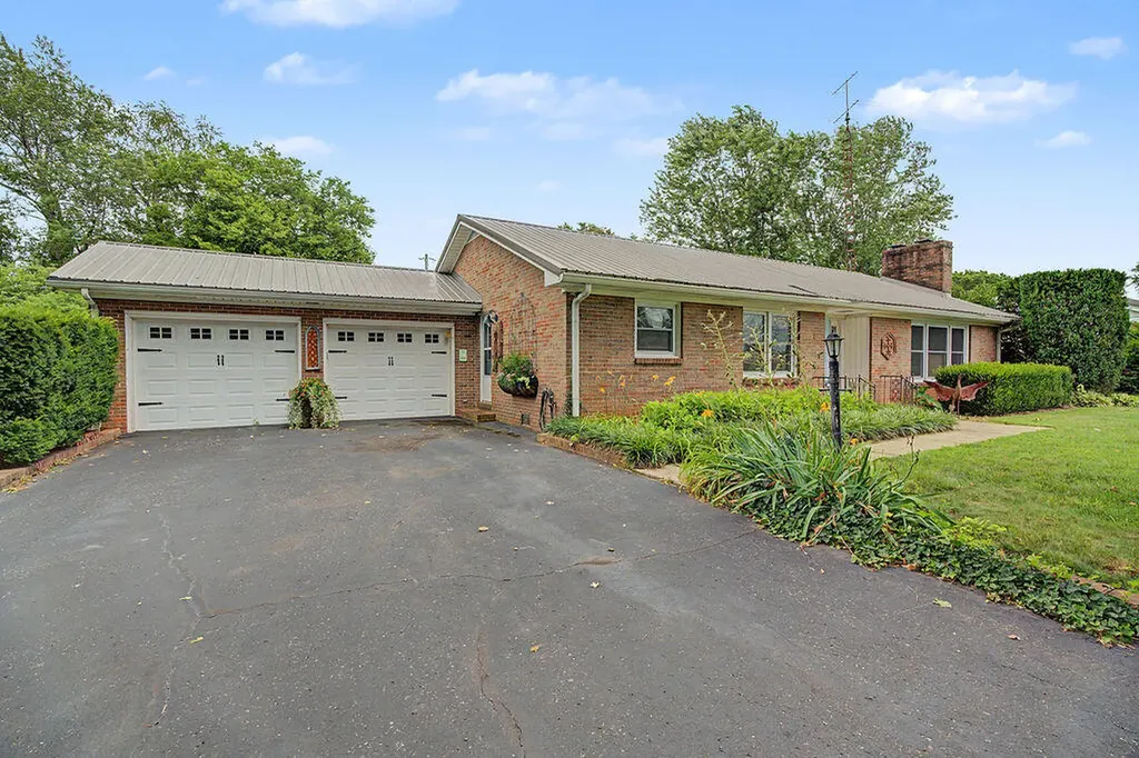 3614 Lafayette Road Hopkinsville KY 42240