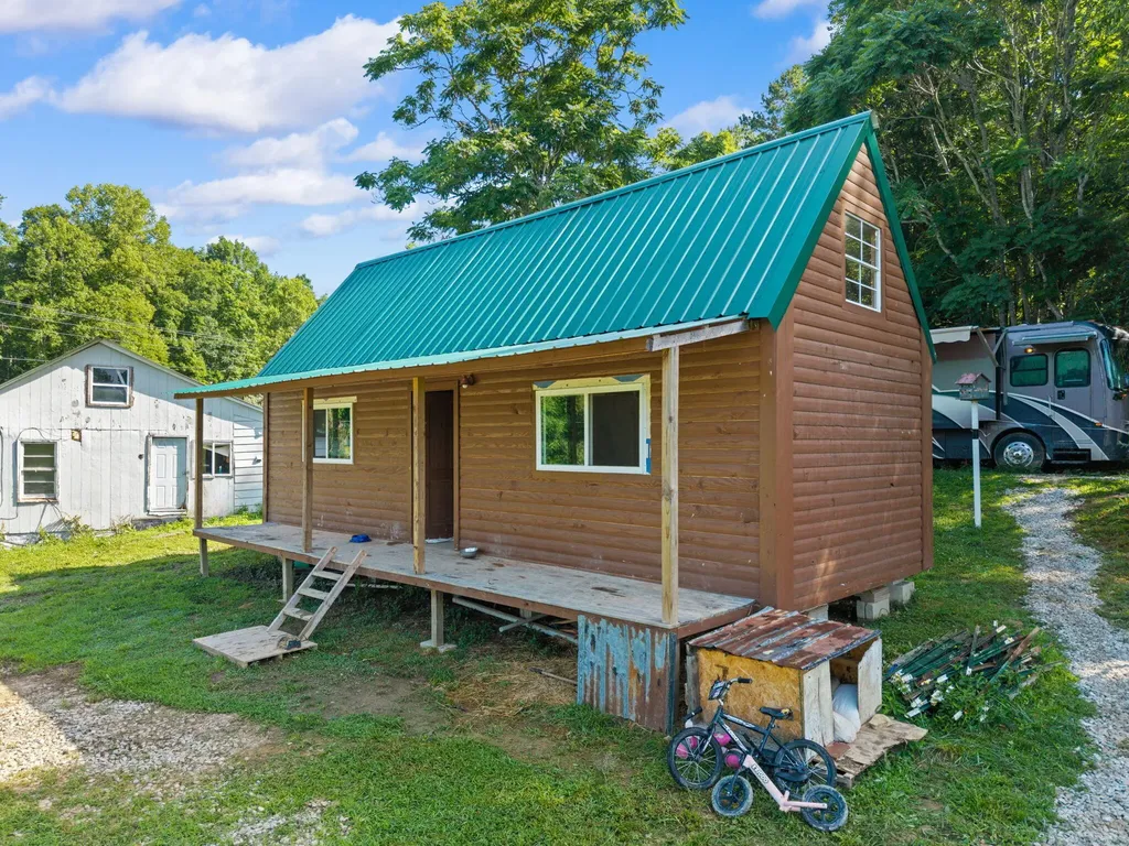 9340 Kentucky 587 Mckee KY 40447