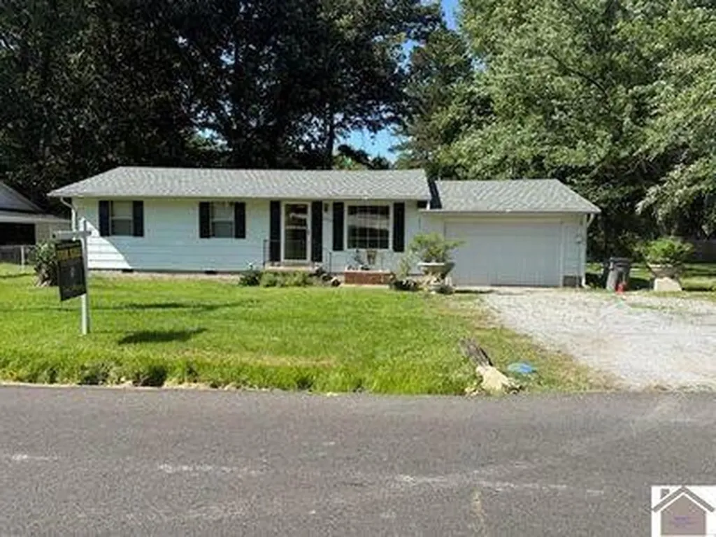 2220 W Hovekamp Road Paducah KY 42003