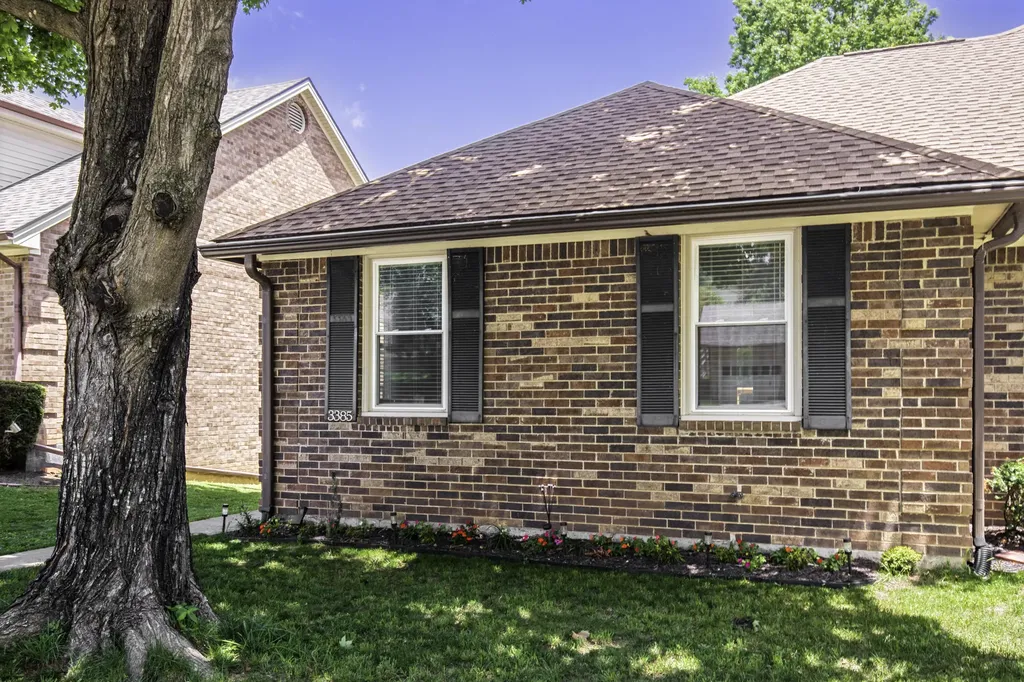 3385 Cove Lake Drive Lexington KY 40515