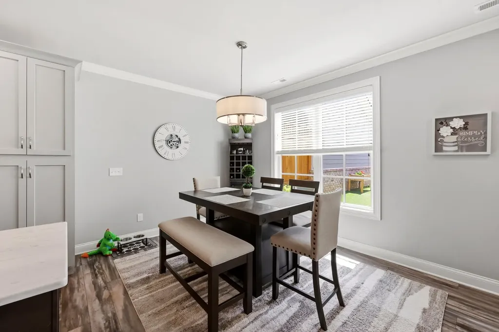 2221 Patchen Lake Lane Lexington KY 40505