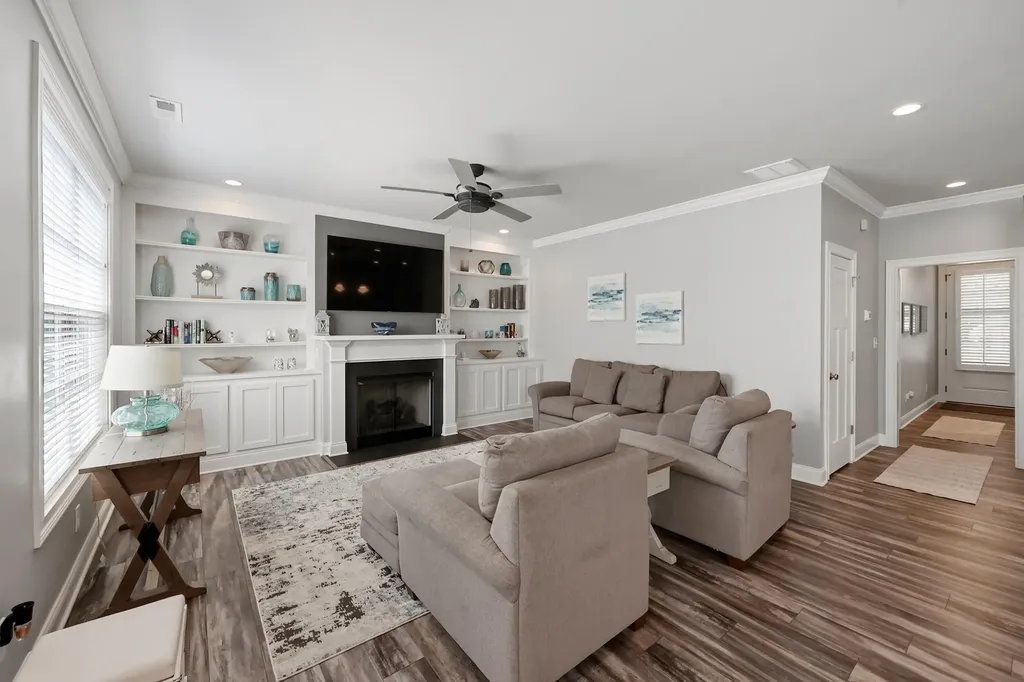 2221 Patchen Lake Lane Lexington KY 40505