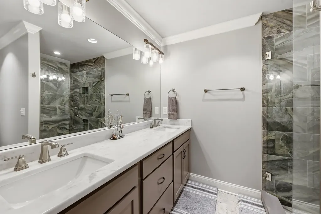 2221 Patchen Lake Lane Lexington KY 40505