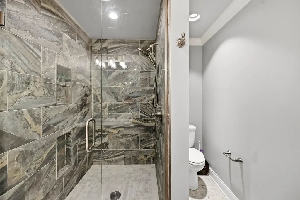 2221 Patchen Lake Lane Lexington KY 40505
