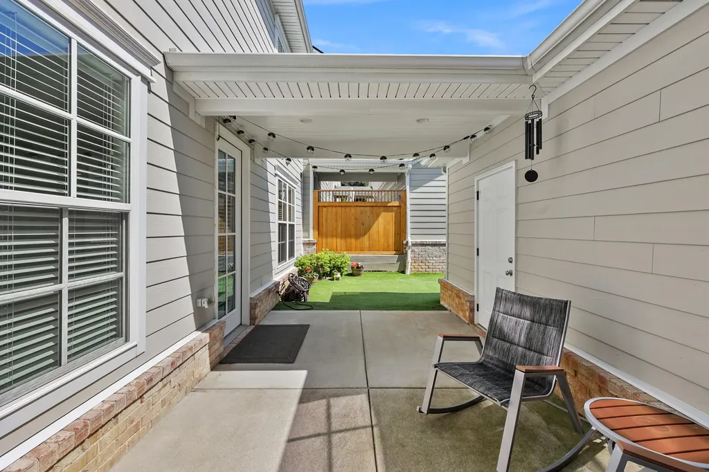 2221 Patchen Lake Lane Lexington KY 40505