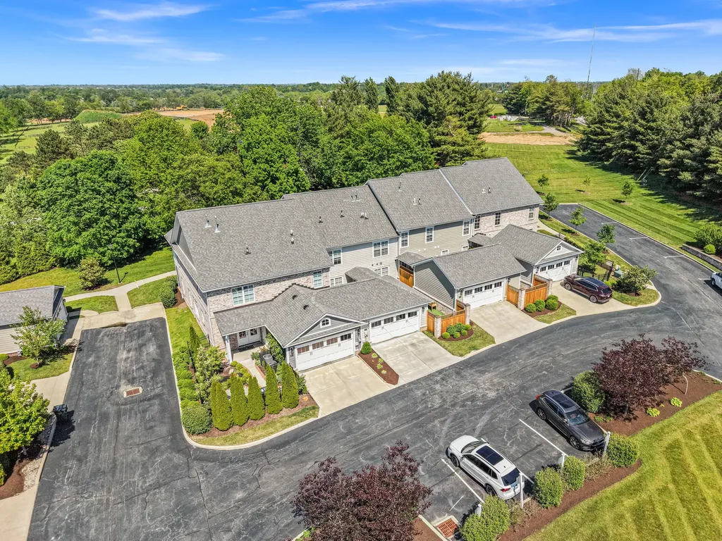 2221 Patchen Lake Lane Lexington KY 40505