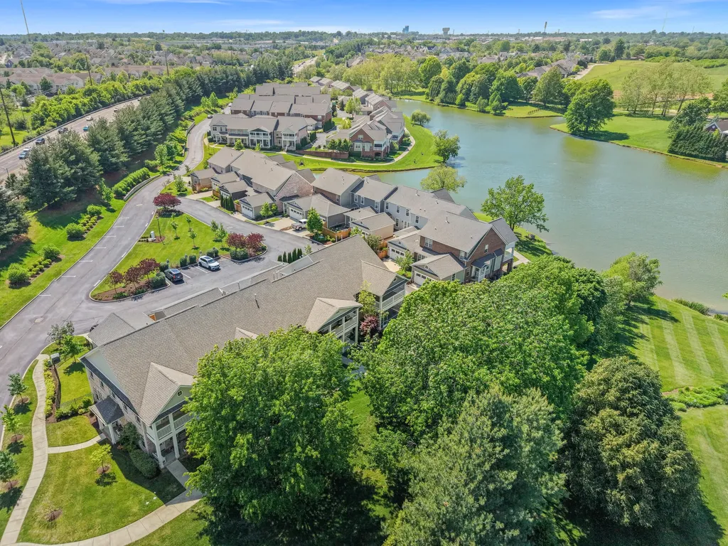 2221 Patchen Lake Lane Lexington KY 40505