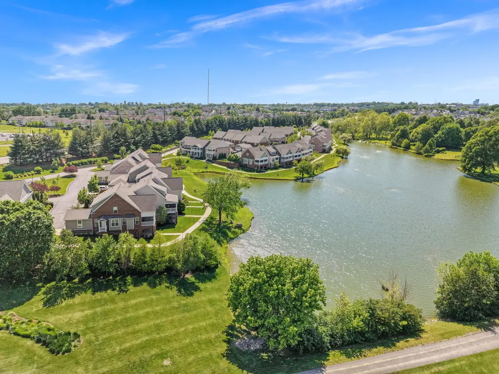 2221 Patchen Lake Lane Lexington KY 40505