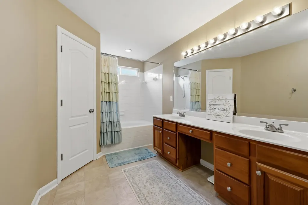 1072 Wyndham Hills Drive Lexington KY 40514