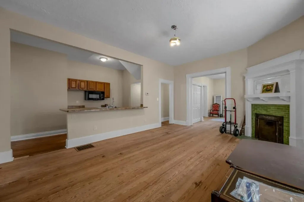 33 Mentelle Park Lexington KY 40502