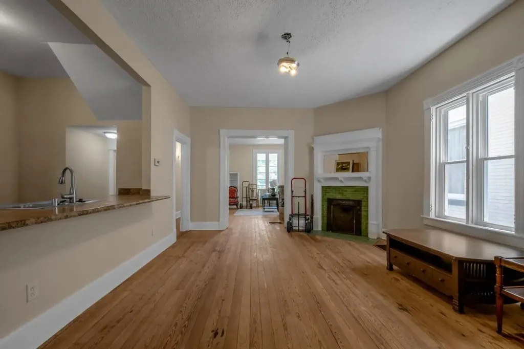 33 Mentelle Park Lexington KY 40502