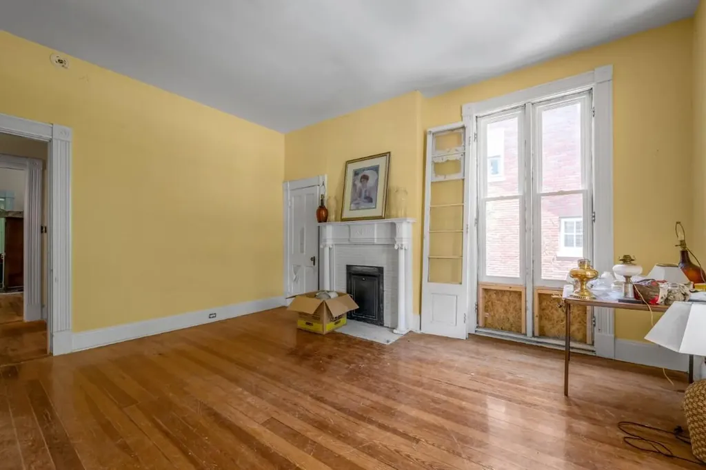 33 Mentelle Park Lexington KY 40502
