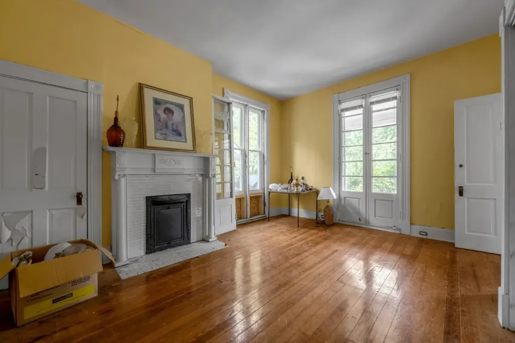 33 Mentelle Park Lexington KY 40502