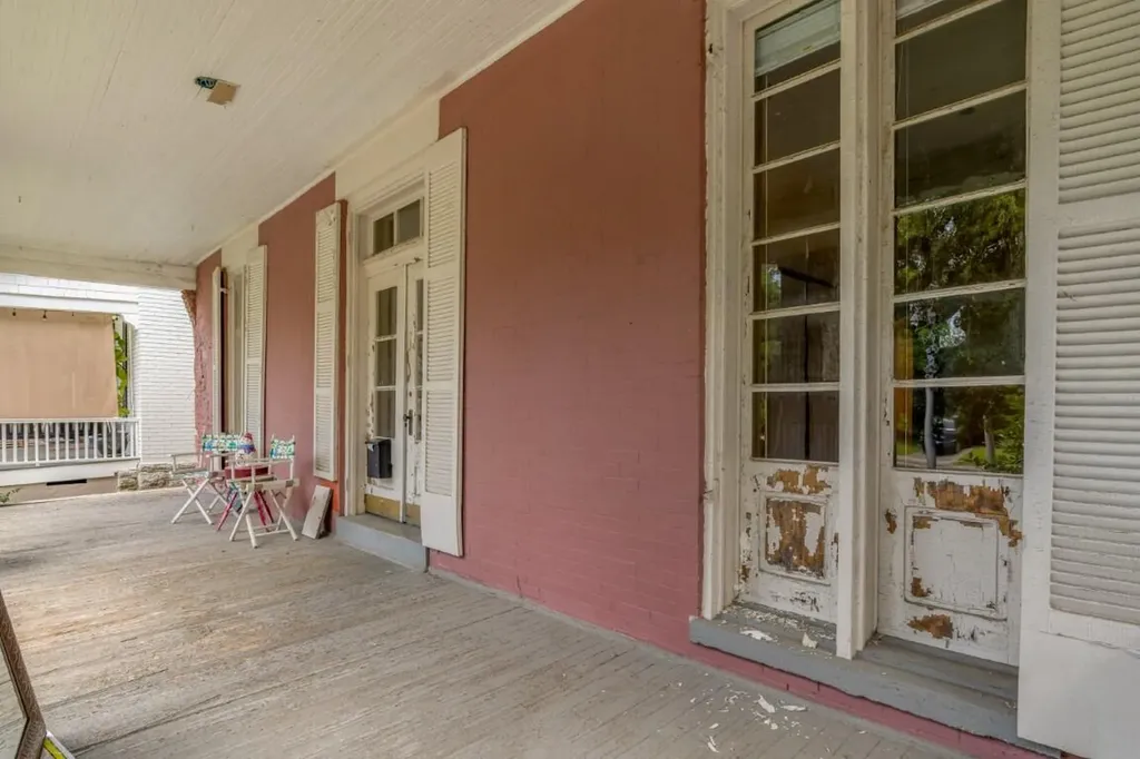 33 Mentelle Park Lexington KY 40502