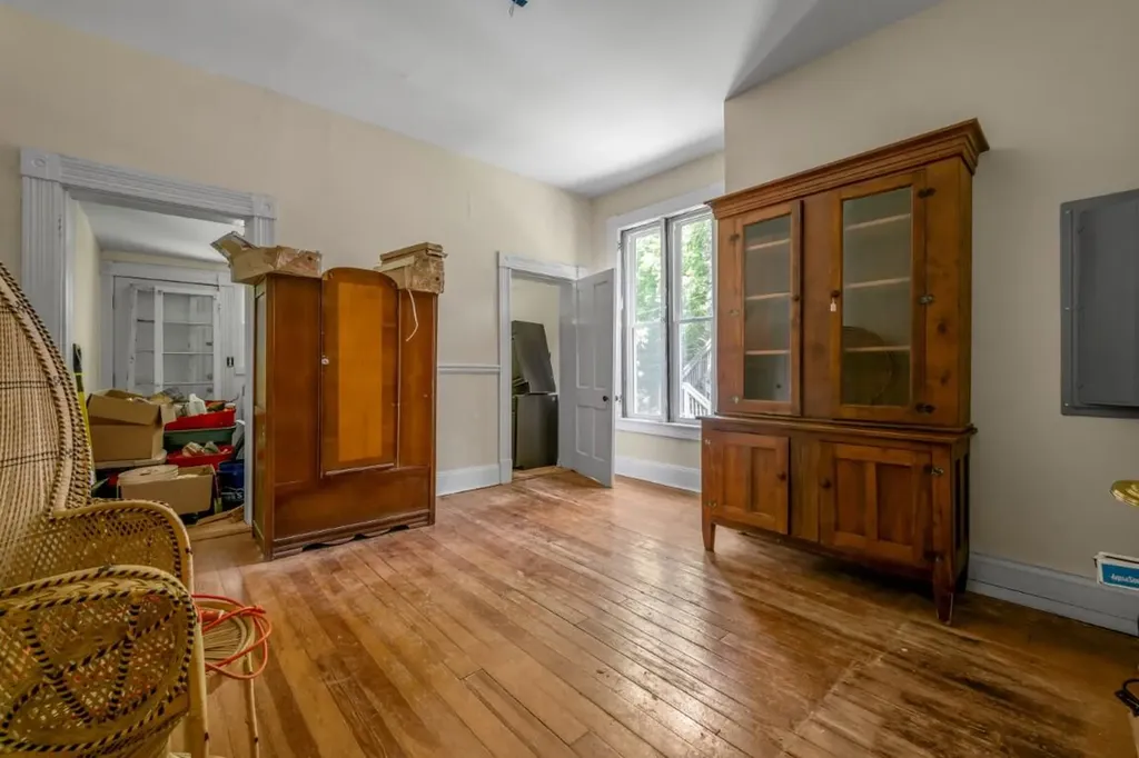 33 Mentelle Park Lexington KY 40502
