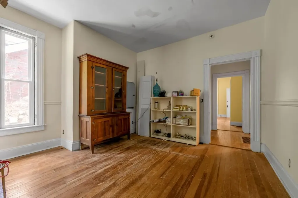 33 Mentelle Park Lexington KY 40502