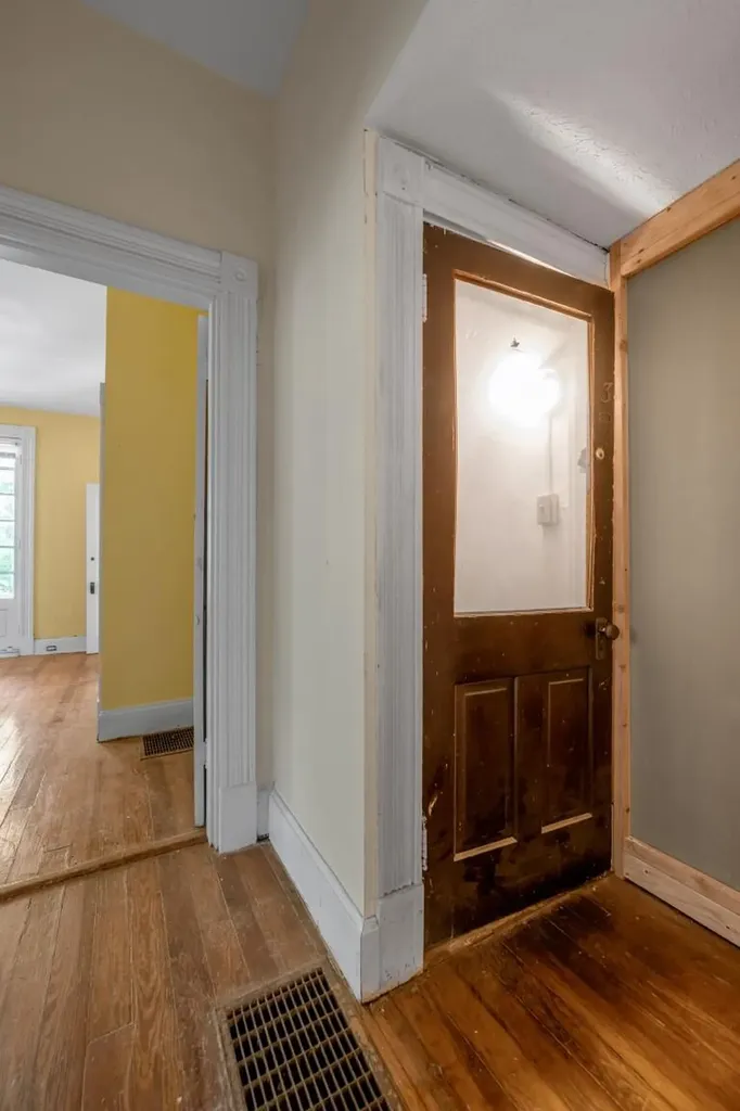 33 Mentelle Park Lexington KY 40502