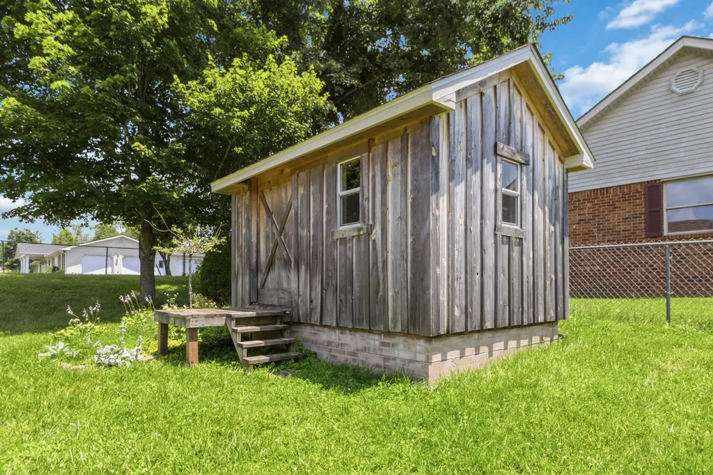 17 Enchanted Court Somerset KY 42503