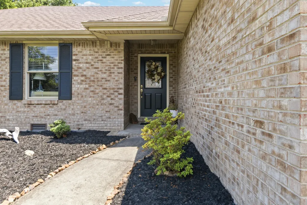 17 Enchanted Court Somerset KY 42503