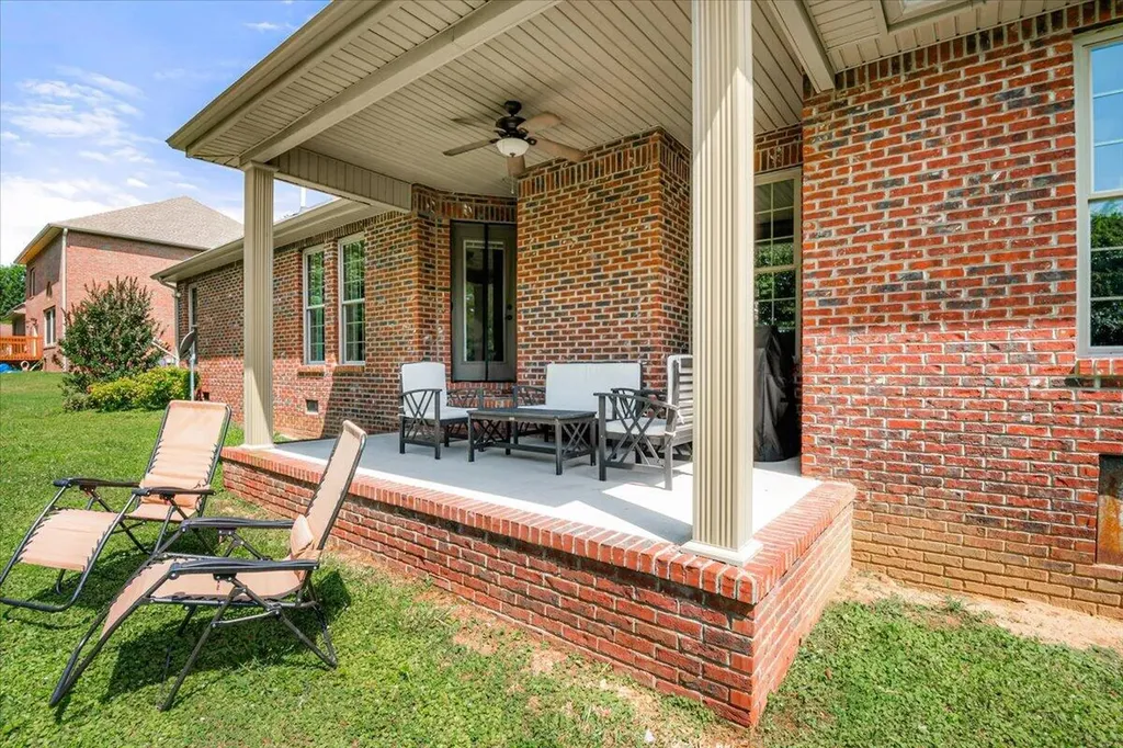 542 Kirkwood Drive London KY 40744